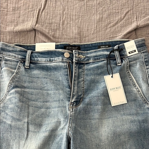 Blue Flare Wide Leg Jeans with Vintage Wash - Picture 3 of 6